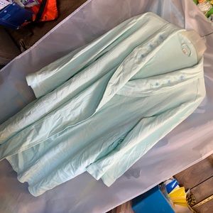 Women’s robe missing sash/belt